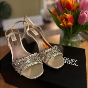 Badgley Mischka Blaine Ivory Heels